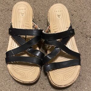 Womens Crocs A-Leigh Black Leather‎ Strappy Wedge Sandals Beige Size 9